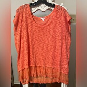 🦜🦜🦜3 for 12$🦜🦜🦜Lace Trimmed Top